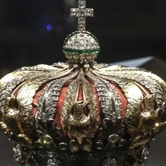 EXTRAIT - Casse spectaculaire au Louvre : ce que l’on sait du vol des bijoux de la galerie d'Apollon dérobés ce dimanche