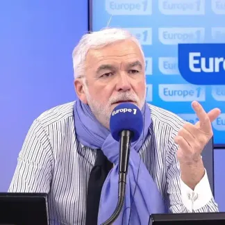 Drogues : dépénaliser, une vraie réponse au narcotrafic ?