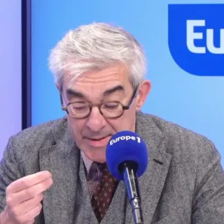 La droite à contre-sens