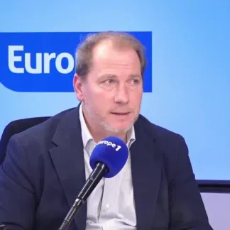 «Notre industrie militaire aujourd'hui n'est pas à même de produire sur le même modèle que les Russes» alerte Raphaël Stainville