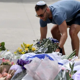 EXTRAIT - Sydney : les dernières informations sur les assaillants et la victime française de l'attentat antisémite