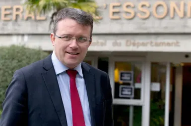 Impôts des entreprises : le ministre des Transports Durovray monte au créneau face à Antoine Armand