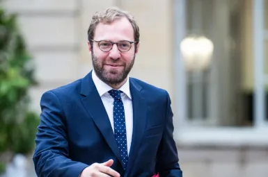 Exonérations de charges sur les sociétés : le groupe «Ensemble» réagit aux propos d'Antoine Armand