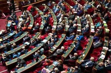 Budget : le Sénat pose ses exigences, avant une semaine décisive pour le gouvernement