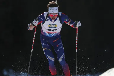 Mondiaux de biathlon : le Français Eric Perrot remporte l'individuel, Quentin Fillon Maillet arrive troisième