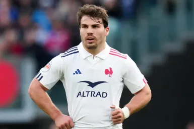 La France s'impose largement face à l'Italie (17-54) lors du Tournoi des Six-Nations.