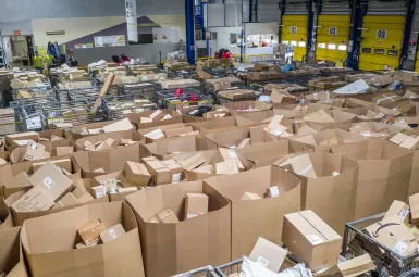 La France propose de faire payer «des frais de gestion» sur chaque petit colis entrant en Europe