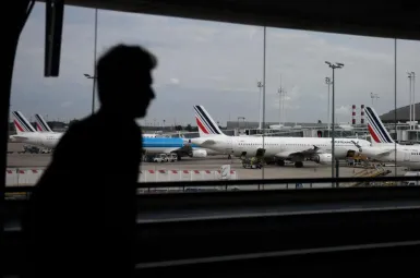Vers la fin de la règle des 100 ml pour les liquides dans les aéroports européens ?
