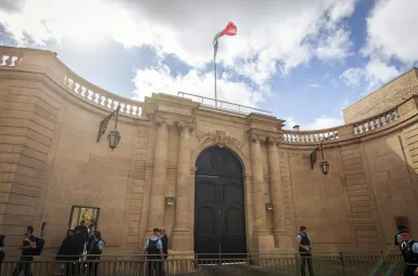 Immigration : les décrets de réforme de l'AME retirés au dernier moment