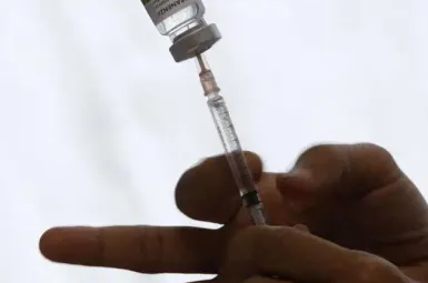 Vaccin contre la grippe : la ministre de la Santé annonce débloquer des doses supplémentaires