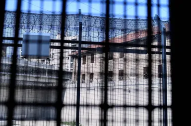 Menaces envers Nicolas Sarkozy en prison : le profil des deux détenus déférés jugés en décembre