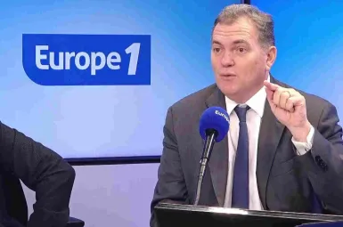 Sécurité dans les transports en commun : pistolet à impulsion électrique, mise à l’écart des «indésirables»… Les mesures souhaitées par le ministre Philippe Tabarot