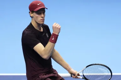 Masters de Turin : victorieux de De Minaur, Jannik Sinner se hisse en finale pour la troisième année consécutive