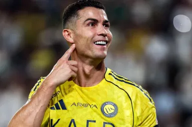 Cristiano Ronaldo reçoit la «clé de la Maison-Blanche» des mains de Donald Trump