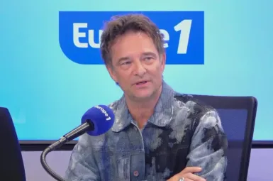 David Hallyday s'est exprimé sur la relation complexe mais profondément affective qu’il entretenait avec son père.