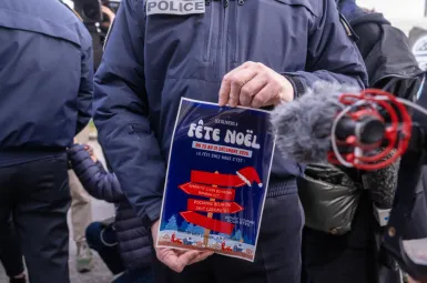 Marseille : une affiche de Noël spécial narcotrafic fait polémique
