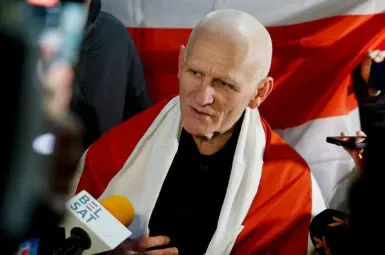 Minsk annonce la libération de 123 détenus, dont le Nobel de la paix Ales Bialiatski et l’opposante Maria Kolesnikova, après un accord avec Washington