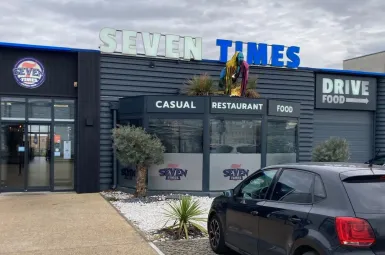 A Vaulx-en-Velin, un fast-food avec une salle spéciale pour les femmes fait polémique