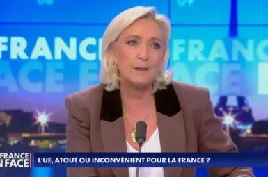 «L’Union européenne aujourd’hui c’est le coup d’Etat permanent», accuse Marine Le Pen