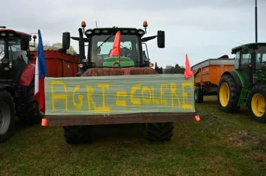 À Tarascon-sur-Ariège, la RN 20 est toujours bloquée.