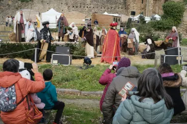 « C'est très bien de mélanger les deux religions »: À Sainte-Anne-d’Auray, la crèche vivante réunit chrétiens et musulmans