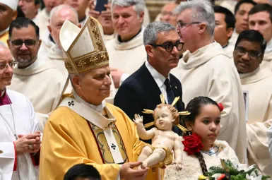 «On ressent une vraie communion, une fraternité, une humanité» : de Paris à Rome, les fidèles unis pour assister à la messe de Noël