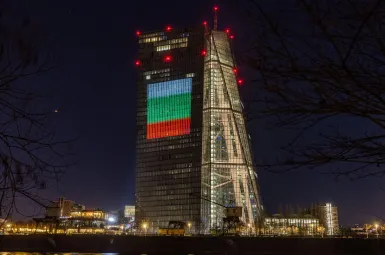 Le drapeau bulgare a été projeté sur l'immeuble de la BCE pour célébrer le passage prochain du pays à l'euro.