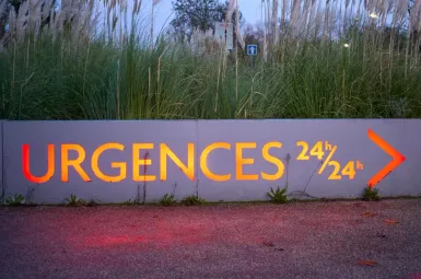 Incendie aux urgences d’Hyères : un patient de 75 ans décède, le service fermé