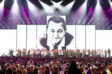 Les Enfoirés accueillent trois nouveaux artistes pour leur spectacle à Bercy qui aura lieu du 13 au 19 janvier