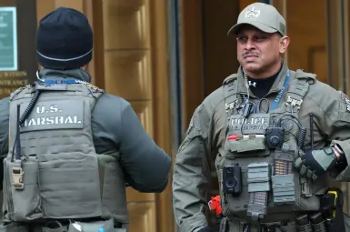 Nicolas Maduro en route vers le tribunal de New York pour sa comparution, ce lundi 5 janvier.