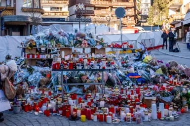 Après l'incendie de Crans-Montana, l'émotion lors de la rentrée scolaire dans le Valais : «Des classes sont directement impactées»