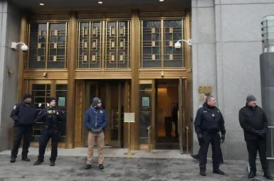 Nicolas Maduro en route vers le tribunal de New York pour sa comparution, ce lundi 5 janvier.