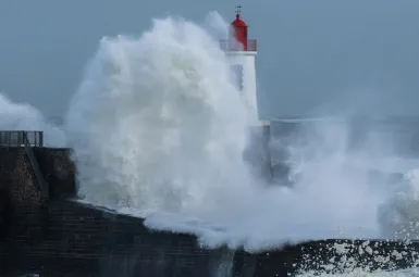 Tempête Goretti : le département de la Manche placé en vigilance rouge pour vents violents
