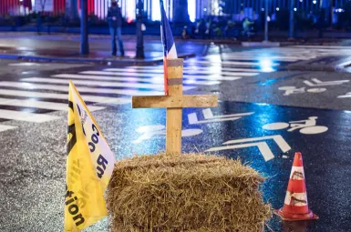 EN DIRECT - Colère agricole : les tracteurs se replient aux abords de Paris en attendant un geste du gouvernement