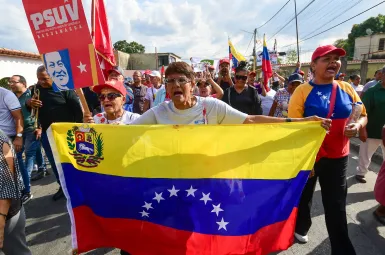 «Ce n'est pas la joie totale» : après la chute de Nicolás Maduro, un Vénézuélien en exile partage son inquiétude