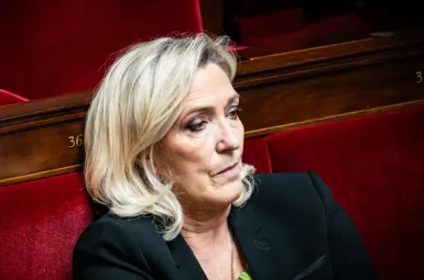 Procès en appel des assistants parlementaires du RN : le parti prépare l’après sans lâcher Marine Le Pen