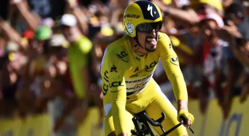 Julian Alaphilippe et les coureurs du Tour de France pourraient courir sans spectateurs cette année.