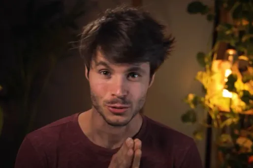 Léo Grasset est accusé de viols par trois femmes.