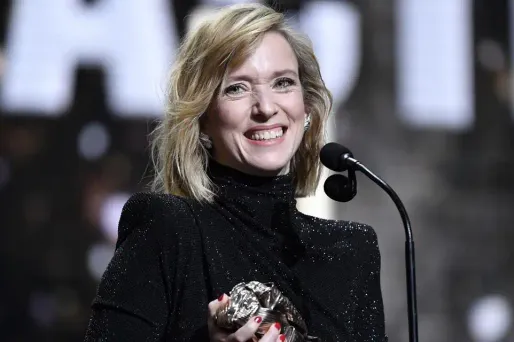 «Sous contrôle» : Léa Drucker se lance dans la comédie politique sur Arte