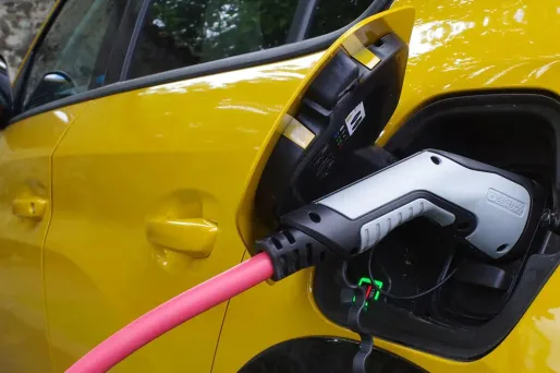Voiture électrique, rénovation thermique ... Une étude décortique les coûts dissuasifs