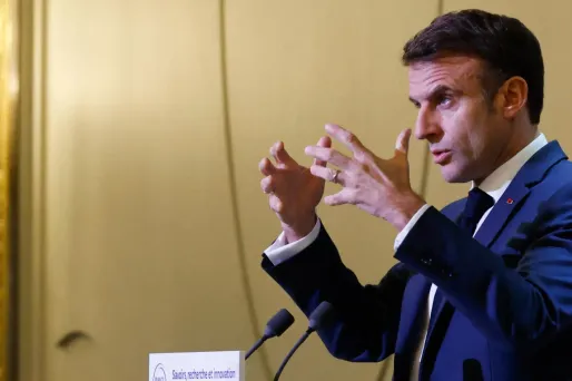 Emmanuel Macron discours universités
