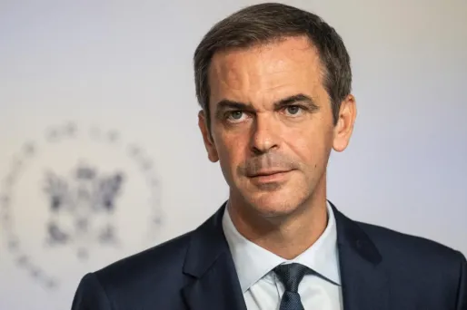 Loi immigration : des plaintes déposées devant l'Ordre des médecins contre Olivier Véran et plusieurs députés