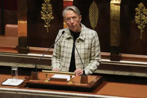 Budget 2024 : Borne engage à nouveau la responsabilité du gouvernement par un 49.3 en lecture définitive