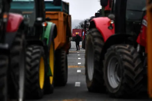 Discours de Gabriel Attal : du «blabla» selon un leader du convoi en route vers Rungis