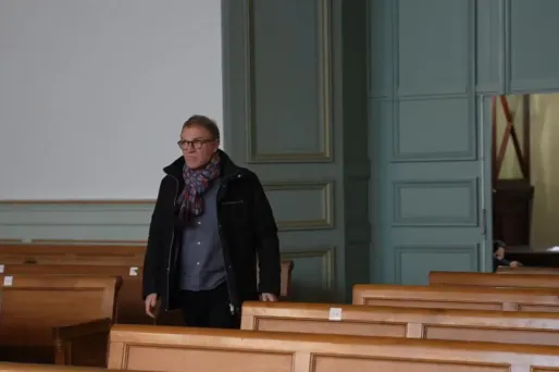 Christophe Hondelatte vous fait vivre un procès d'assises, une première en radio.