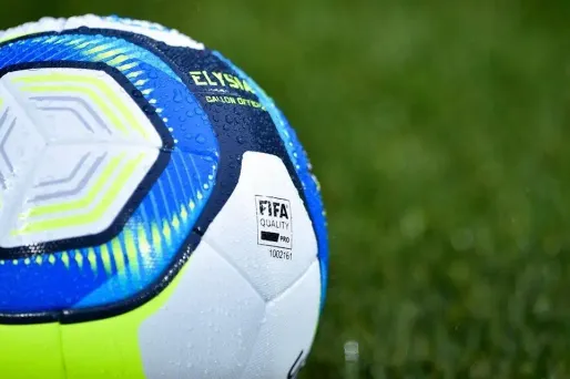 Football : une plainte dénonce la pratique du «loft» au sein des clubs