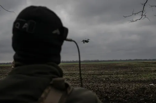 Ukraine : 45 attaques nocturnes de drones, une femme tuée par une bombe