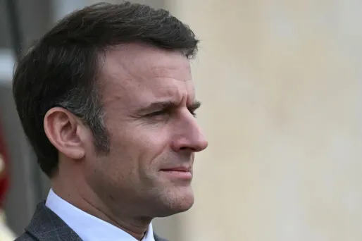 Bouclier antimissiles européen : Emmanuel Macron n'est «pas sûr» qu'il «protège totalement» face à Moscou