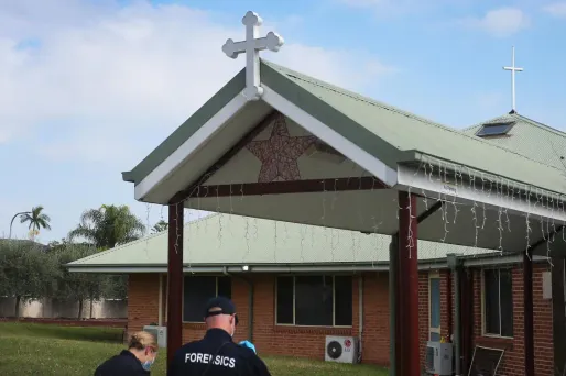 Attaque dans une église de Sydney : l'évêque dit pardonner à son agresseur