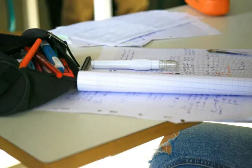 trousse cahier illustration collège lycée